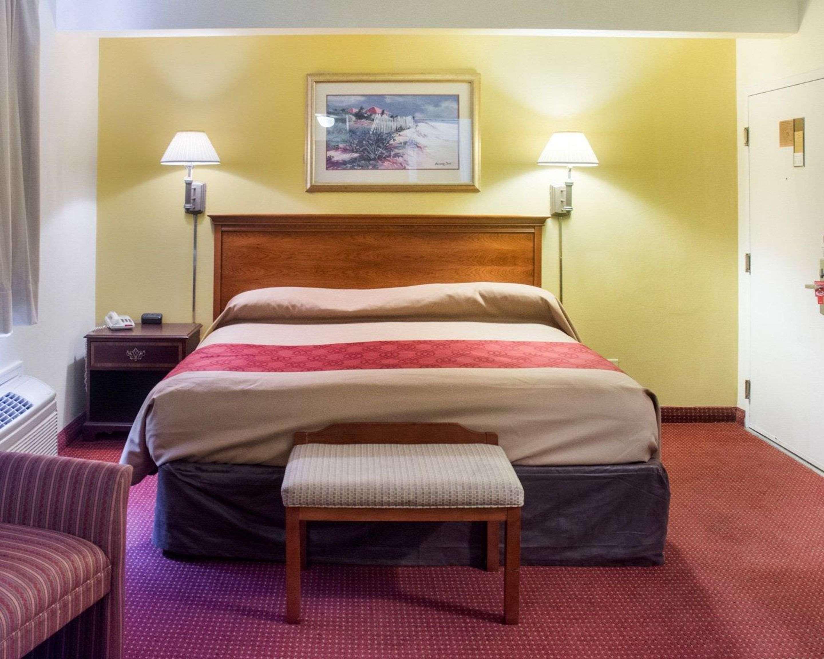 Econo Lodge Chesapeake Route 13 And I-464 Екстериор снимка