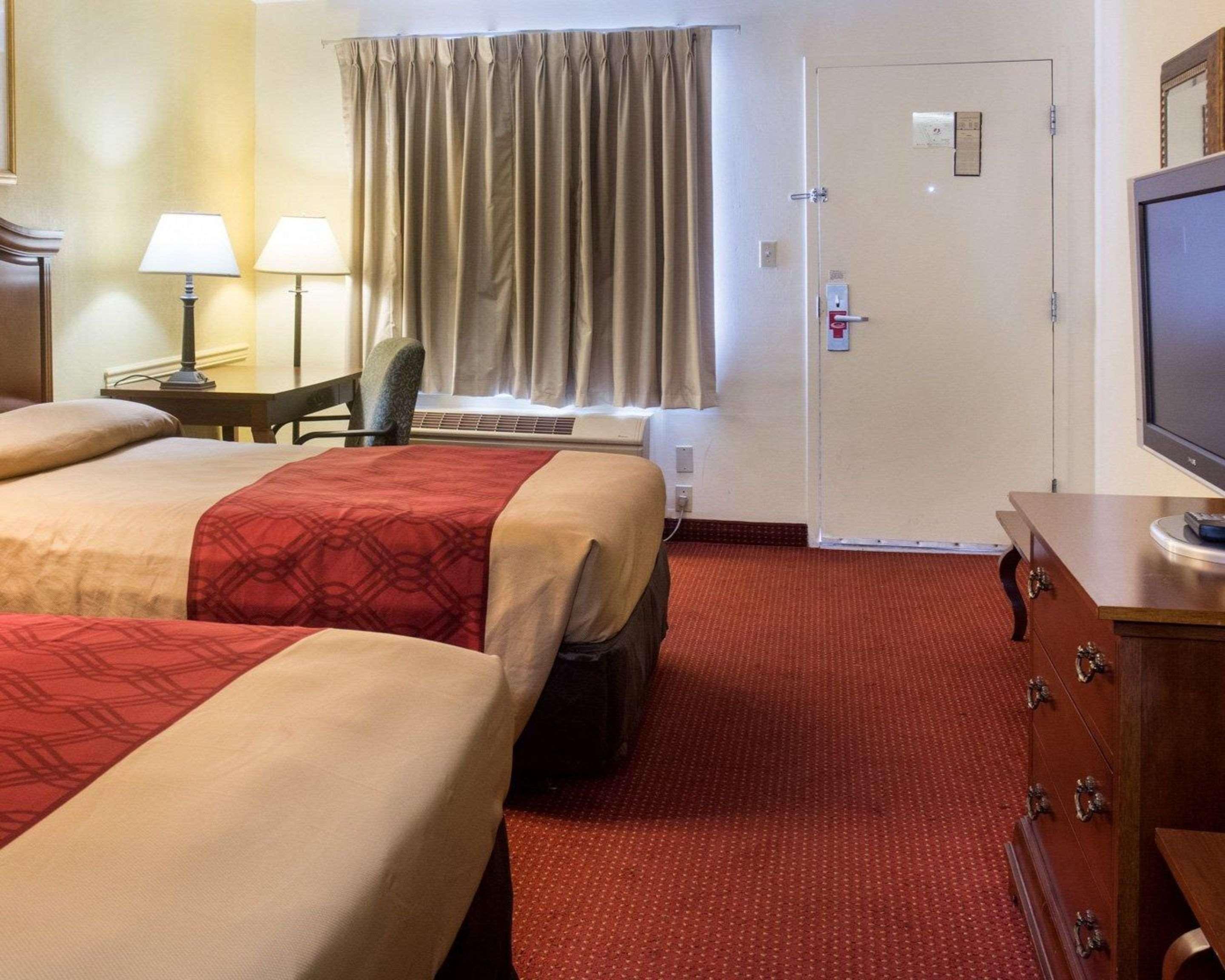 Econo Lodge Chesapeake Route 13 And I-464 Екстериор снимка